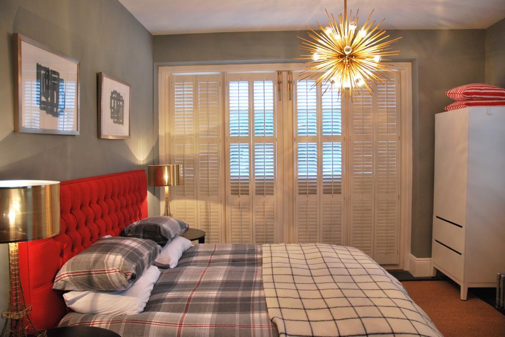 לינה וארוחת בוקר ניופורט פאגנל Montpellier House מראה חיצוני תמונה