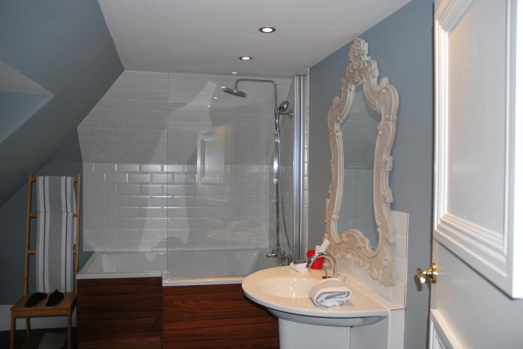 לינה וארוחת בוקר ניופורט פאגנל Montpellier House מראה חיצוני תמונה